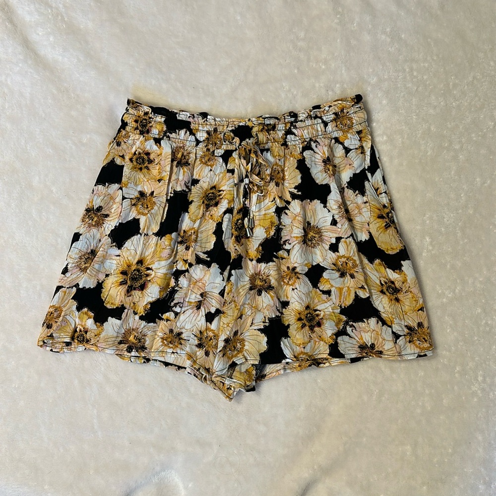 Flowy summer shorts